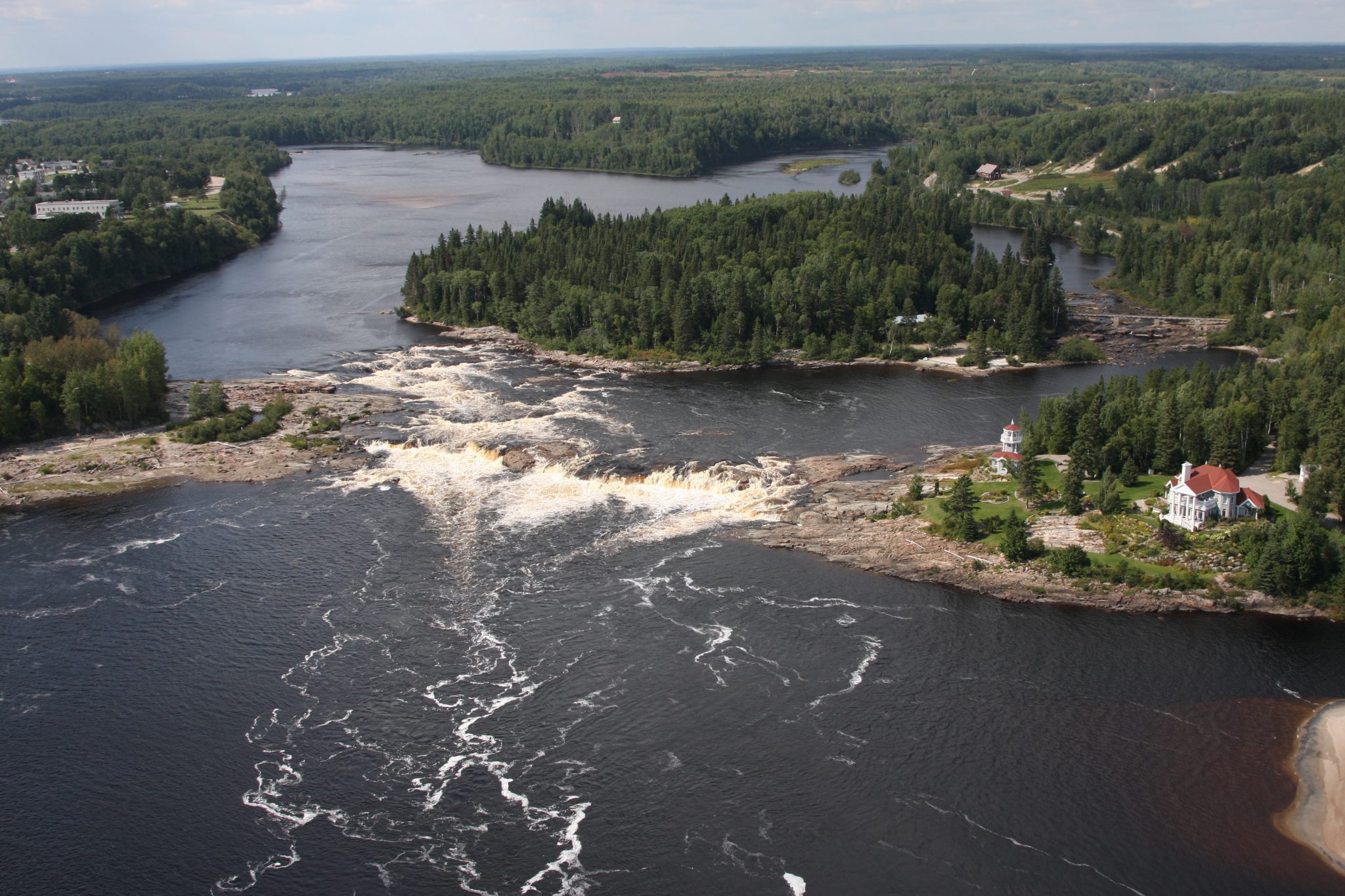 Ouananiche Corporation de Lactivité pêche LacSaintJean
